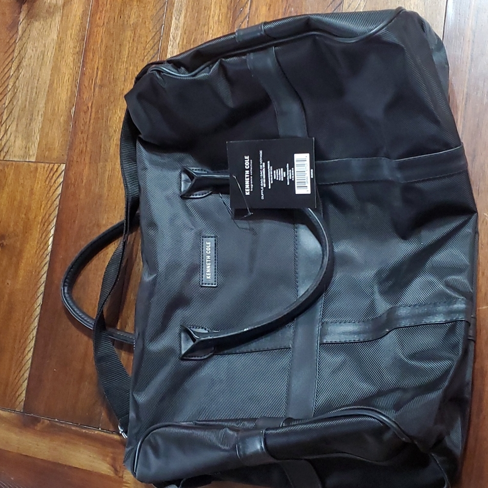 Kenneth Cole Duffle Bag